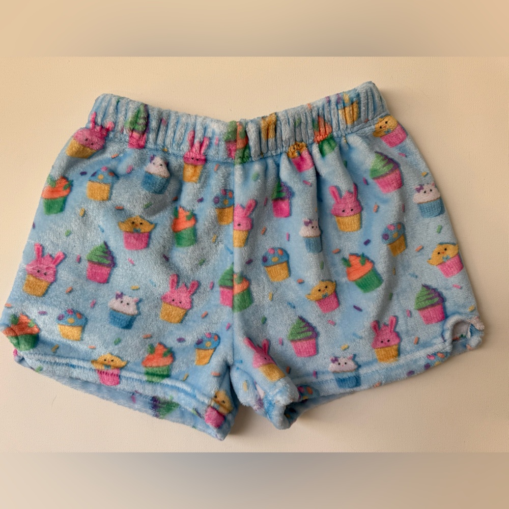 Excellent condition girls size large 14 I-SCREAM plush shorts $35